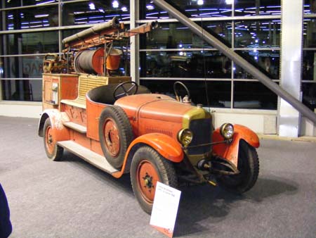 2007_0215retromobile15fev080033